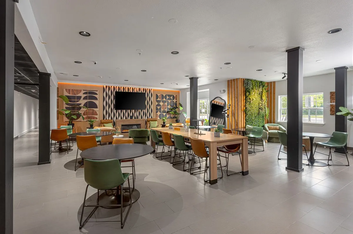 Communal seating and workspace at THE BLOCK HOTEL